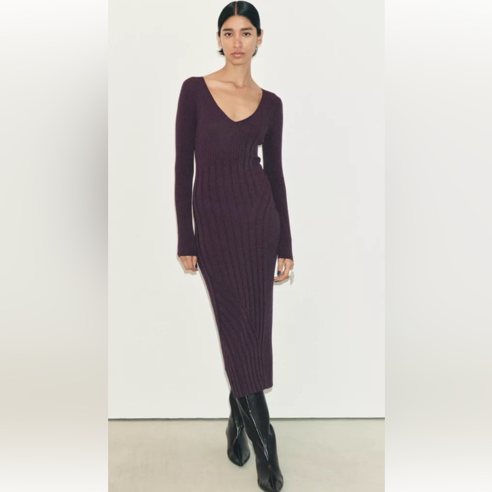 ZARA Fitted V-Neck Ribbed Long Sleeve Dress